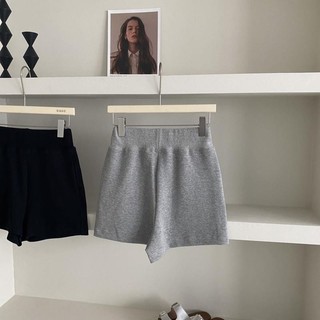 ￼[ Combo 2 quần ] Quần short nỉ ép nữ kiểu dáng thể thao, cạp chun co dãn, chất vải dày dặn mịn đẹp