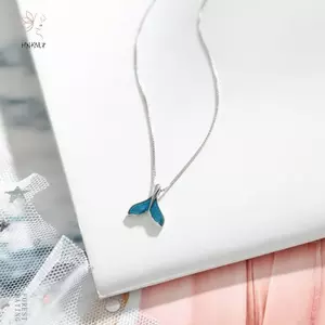 Mặt dây chuyền bạc 925 hình cá voi với thiết kế nàng tiên cá và đuôi cá hải lý màu xanh