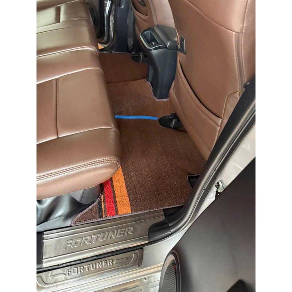 [Fortuner] Thảm Lót Sàn Xe Fortuner Cắt May Sẵn Chuẩn Form Nguyên Zin Bấm Khuy Ghế Lái Chất Liệu 3 Lớp Cao Cấp