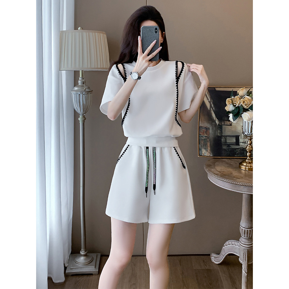 Bộ đồ thể thao hai mảnh mùa hè mới, phong cách, thoải mái, tay ngắn dành cho phụ nữ dáng nhỏ, rộng rãi và tôn dáng.