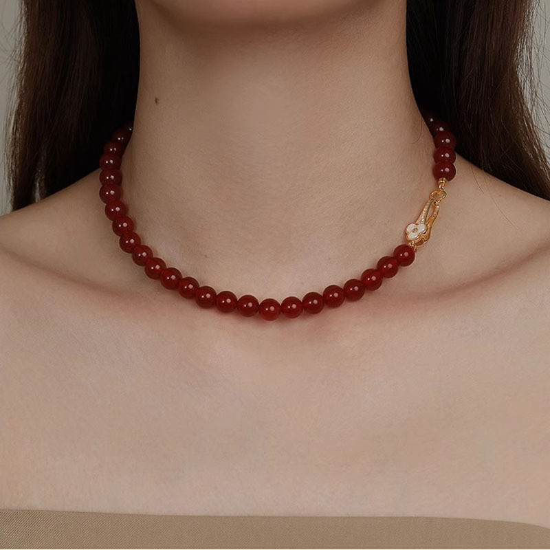 Vòng cổ ngọc mã não đỏ thời trang và độc đáo