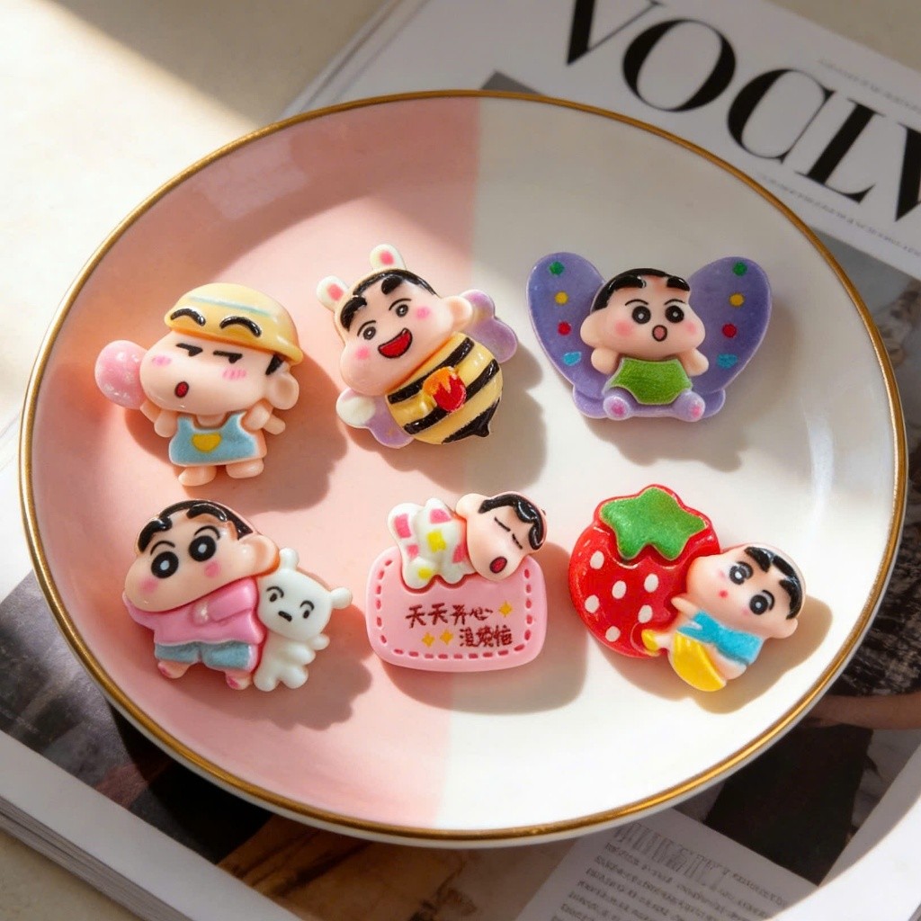 Charm gắn dép: Charm Shin thế giới kẹo ngọt - Set 06 sticker ngọt ngào dễ thương