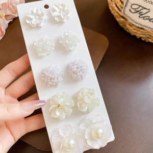 Bộ mười mảnh bông hoa ngọc trai kim bạc thời trang, bông tai phong cách tươi mát và ngọt ngào, bông tai cảm giác thiết kế thích hợp dành cho nữ