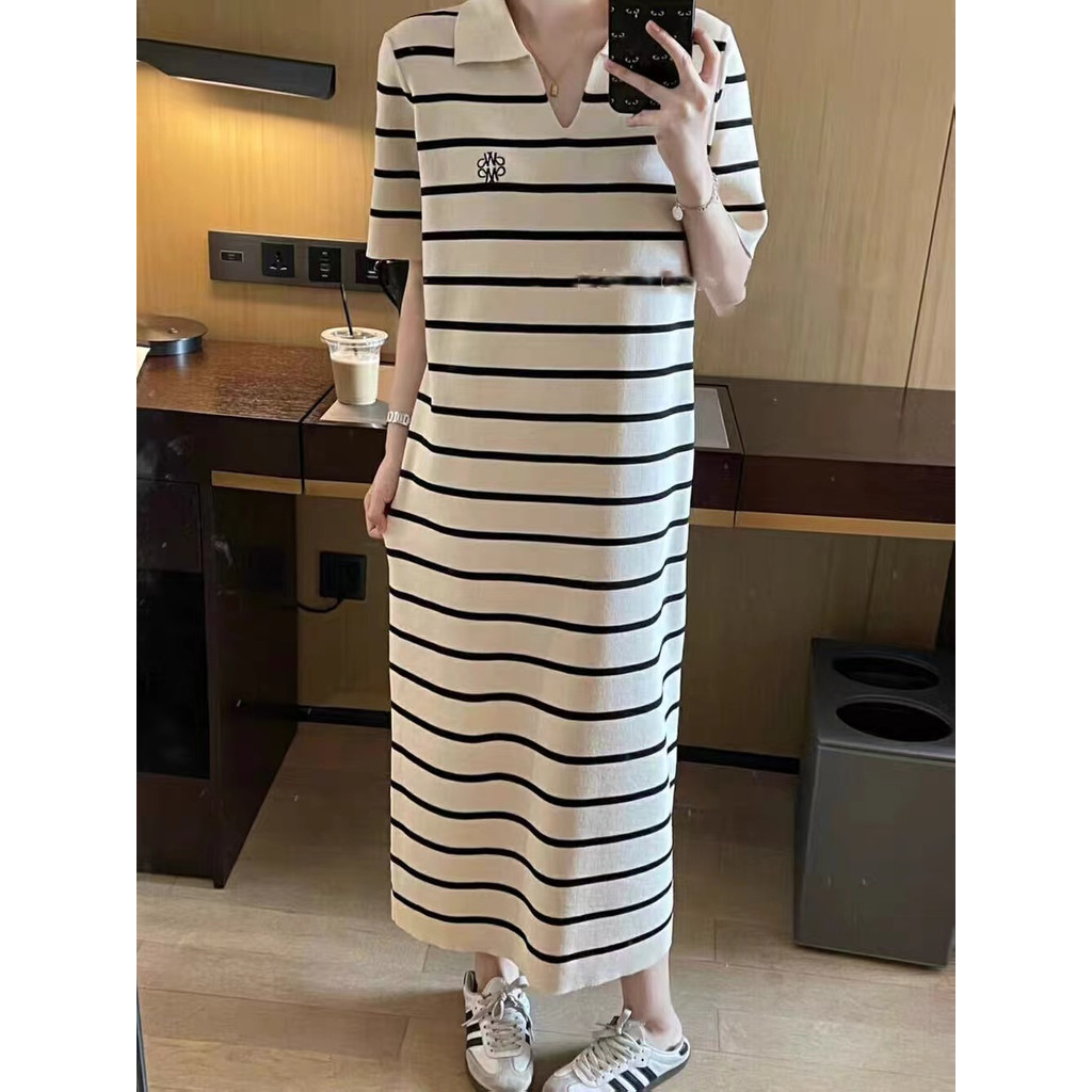 Trang phục bà bầu mùa hè Ve áo sọc thời trang phương Tây