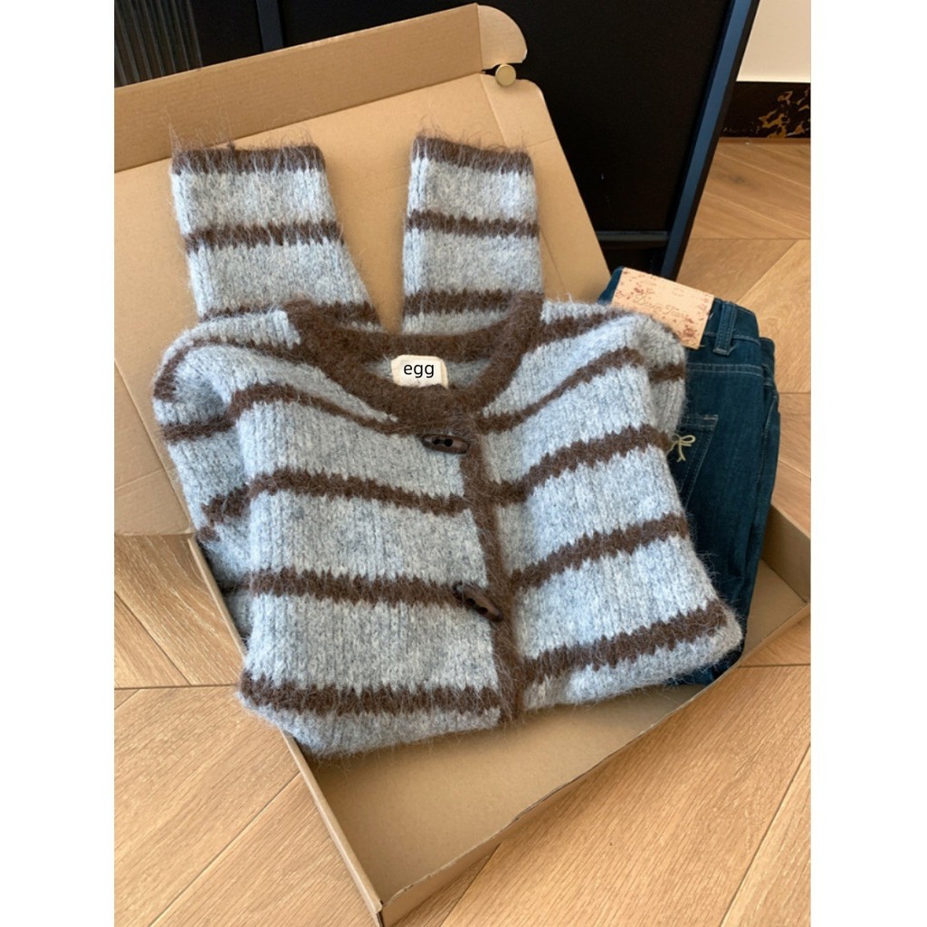 Cardigan So White Phong Cách Hàn Quốc, Len Dày Sọc