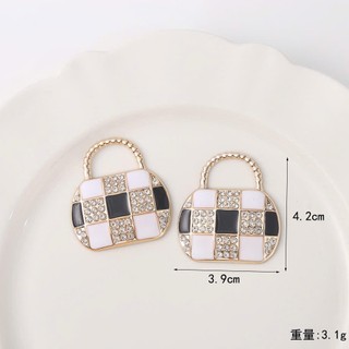 Set Charm Gấu Tiểu Thư Đính Đá Sang Trọng – Gấu Nơ Đen, Túi Caro, Vương Miện Luxury