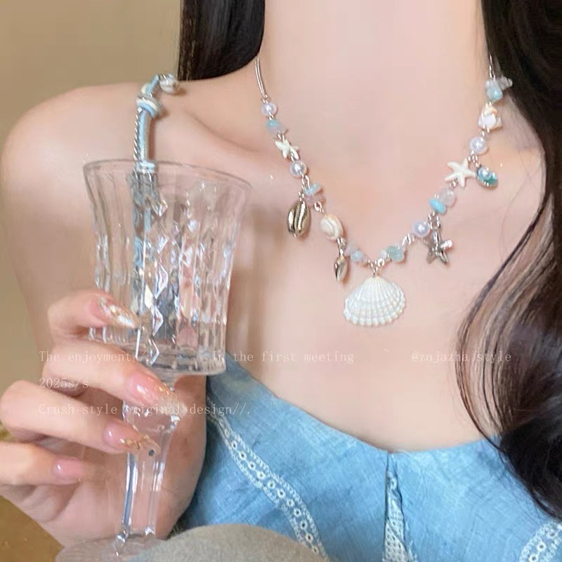 Vòng cổ dây bện tự nhiên có hạt điều chỉnh, phù hợp cho kỳ nghỉ ngọt ngào khi đi biển
