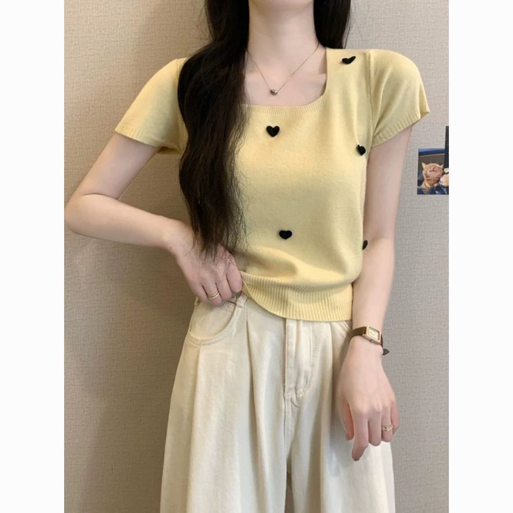 Áo hoodie cổ tròn thu đông, dáng rộng, chất liệu nhung - Phong cách thời trang giản dị