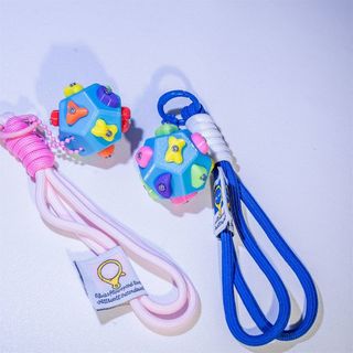 [Mặt dây chuyền] Mặt dây chuyền leo núi in 3D Móc khóa trang trí túi đi học Wang Yibo Sáng tạo Độc đáo Phù hợp với phong cách cặp đôi Phong cách bán chạy