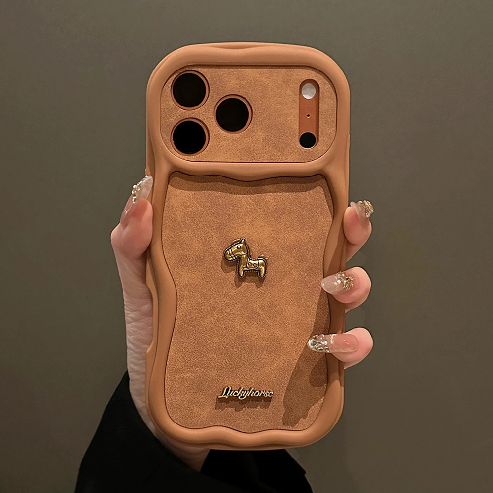 3D Chữ Cái Ngựa Vàng Dây Sóng Ốp Lưng Điện Thoại iPhone 17 Pro Max 16 Plus 15 14 13 12 11 Vỏ Bảo Vệ Chống Sốc