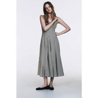 Đầm ca-rô nhỏ cổ vuông dáng sling, chiều dài vừa phải - Sản phẩm mới
