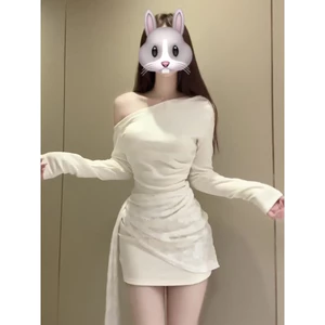 Đầm thu đông nữ slim-fit ôm dáng với dây rút quây ngắn và thiết kế hip-packed, chất liệu nguyên chất desire