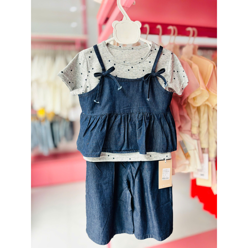 Set quần áo 3 chi tiết áo thun kèm quần áo jeans mềm mỏng