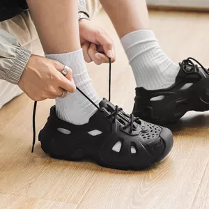 Giày Lỗ Mùa Hè Mặc Ngoài Giày Đi Biển Chống Trơn Trượt Hai Cánh Baotou Thể Thao Giải Trí Lái Xe Sandal Nam Ngoài Trời River-Up Giày