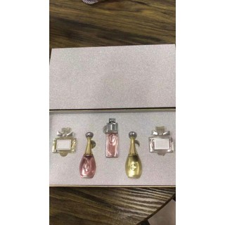 🔥 quà tặng sinh nhật cho nữ 🔥 quà tặng bạn gái mini có hàng sẵn nước hoa Ngày phụ nữ set nước hoa nữ thơm lâu ✬Nước Hoa Ngày Lễ Tình Nhân Mẫu Nhỏ Hộp Bạc Quà Tặng Bốn Mảnh Cho Bạn Gái Vợ Xịt Sinh Nhật Bạn Gái♖