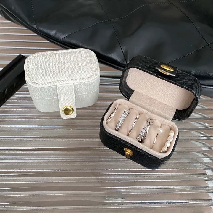 Hộp trang sức mini đơn giản cao cấp Hộp Đựng Trang Sức / Nhẫn, Bằng Da PU, Thiết Kế Đơn Giản, Tiện Dụng, Nhỏ Gọn