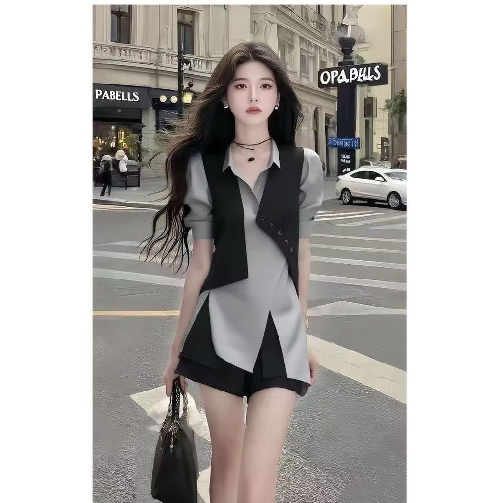 <![CDATA[Đồ bộ hai món cổ áo polo độc đáo, màu xám ngắn tay]]>