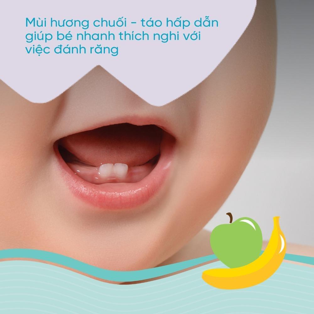 Kem đánh răng Chicco hương dâu 12M+ tuýp du lịch 15ml