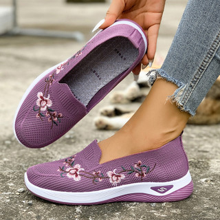 Giày Nữ Size Lớn Giày Thường Ngày Trung Niên Người Cao Tuổi Mẹ Giày Thêu Cũ Bắc Kinh Vải Giày Một Bước IUS1