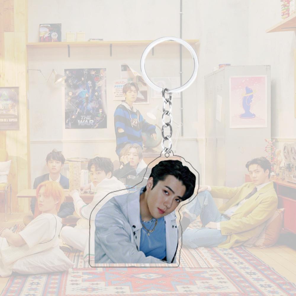 Móc Khóa Hai Mặt In Hình Thành Viên Nhóm Nhạc EXO