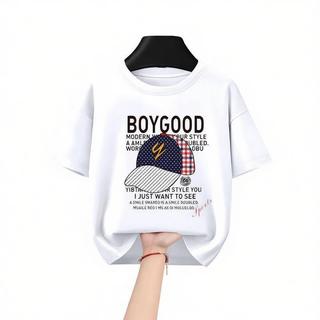 Mũ lưỡi trai bóng chày cho bé trai, in chữ "W" trong tiếng Anh, kiểu dáng giản dị và thoải mái. Áo thun cổ tròn.