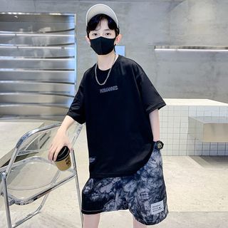Bộ đồ bé trai mùa hè - áo thun tay ngắn in chữ + quần short loang màu thể thao năng động