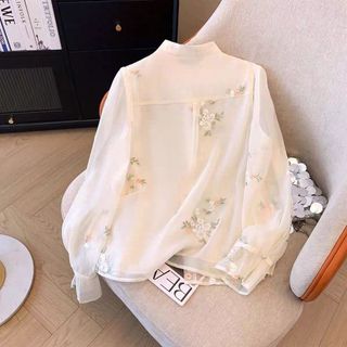 Áo sơ mi voan thêu hoa phong cách retro Trung Hoa, mỏng nhẹ dành cho mùa xuân - hạ, dáng dài tay phù hợp mix cùng váy hoặc top.