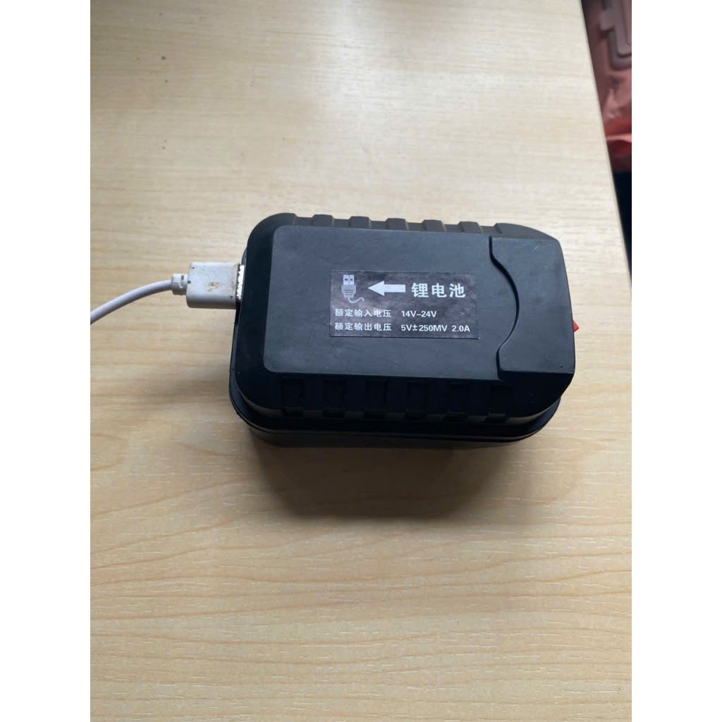 Bộ chuyển đổi sạc pin Makita thực tế, hỗ trợ đầu ra USB 5V, cấp nguồn cho điện thoại