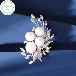 PUSKY - Thời trang nữ với họa tiết phượng hoàng và hoa ngọc trai thổ cẩm
