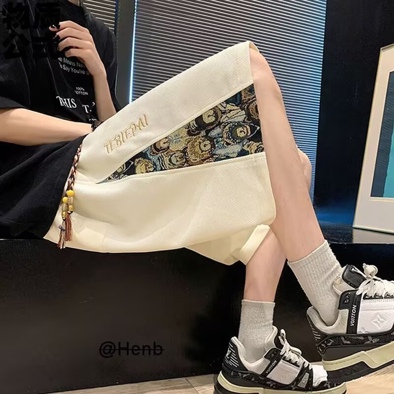 Quần short nam phong cách Hồng Kông đầu lâu, in màu, kích thước rộng, đến gối