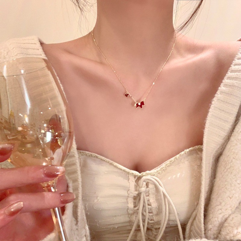Vòng cổ mạ nhẹ nhàng dành cho nữ, phù hợp với áo len thanh lịch