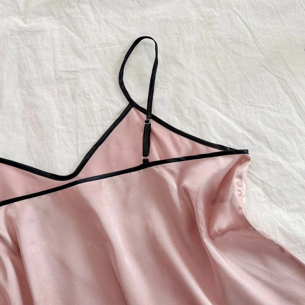 Bộ đồ ngủ hai mảnh nữ cổ chữ V, chất liệu satin lụa mềm mại với ren, thời trang cho hàng ngày