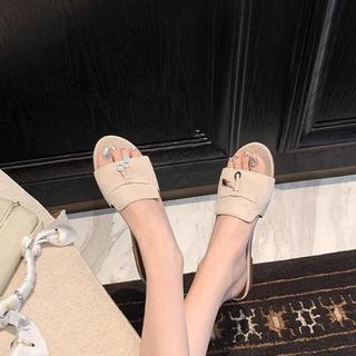 🔥 đáy phẳng 🔥 Phong Cách Hàn Quốc ngoài trời Dép Nữ Mùa Hè ins thời trang DÉP XẸP NỮ thoải mái Phong cách pháp có hàng sẵn ☛[Nho Mẹ Cùng Phong Cách] Vợ Kéo ~ Retro Tiền Cũ Khóa Tua Rua Dép Phẳng Dép Nữ Để Mặc Ngoài✭