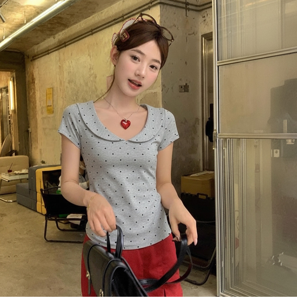 Áo Thun Nữ Chấm Bi Tay Ngắn  Kiểu Cổ Búp Bê Dễ Thương A5148822
