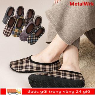 Tất sàn dày METALWRK chống trượt, co giãn, thích hợp để ngủ vào mùa đông