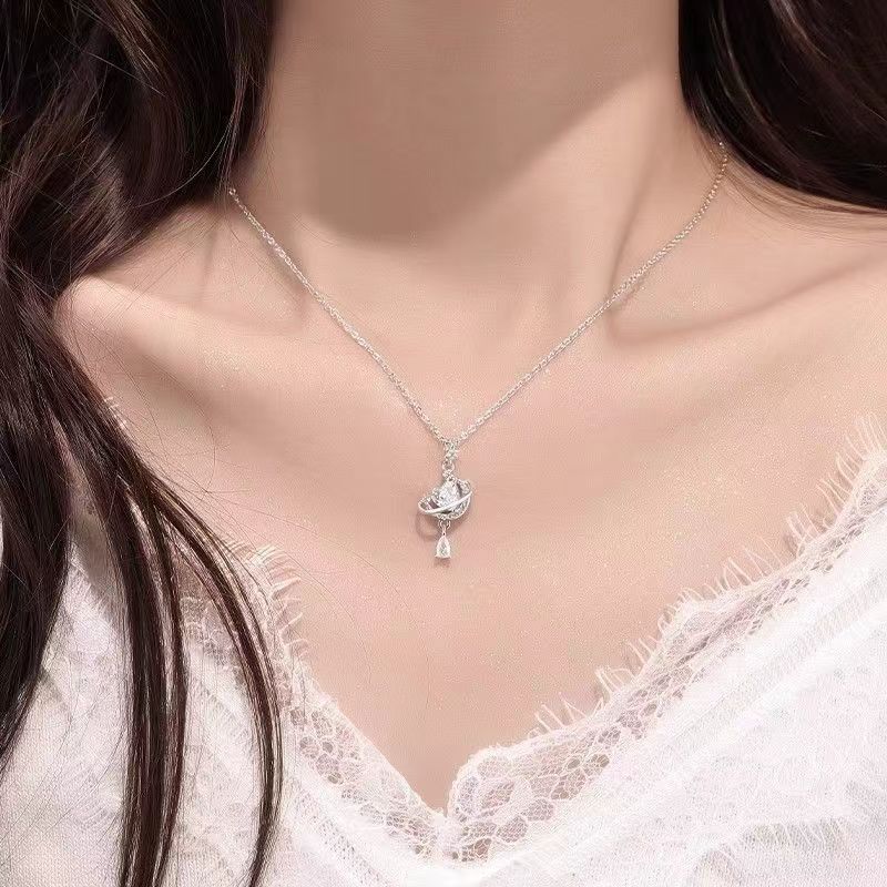Vòng cổ mặt trăng trái tim giấc mơ bạc S925