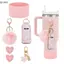 QIUWU 6 Phụ Kiện Bộ Chai Nước Giày Có Móc Mini Lipsti Tay Túi Pom Daisy Charm Móc Khóa Cho Stanley Tumbler.