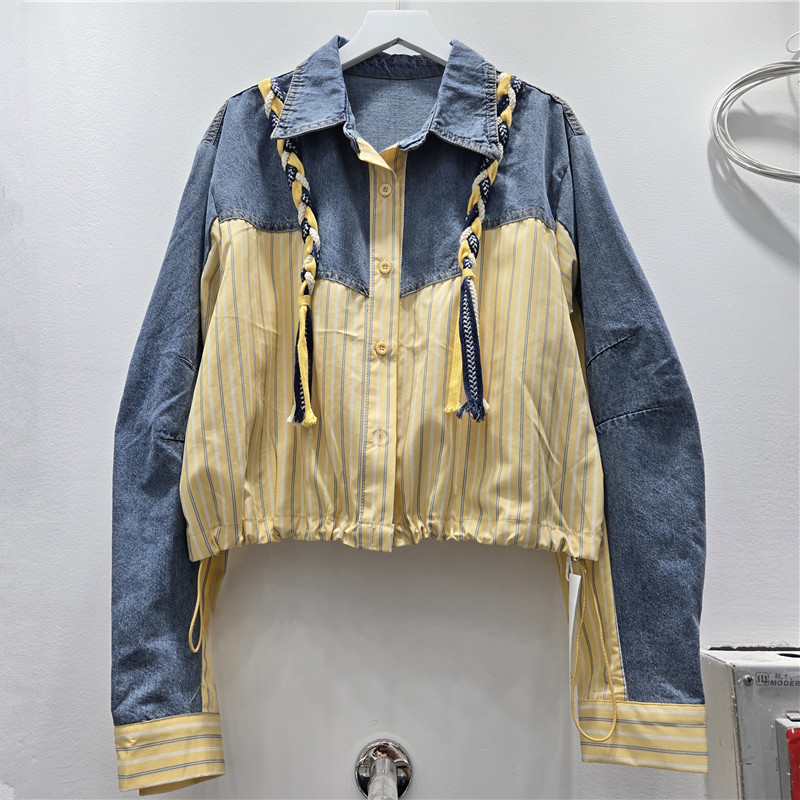 Áo sơ mi denim sọc màu tương phản phong cách châu Âu mới cho đầu xuân