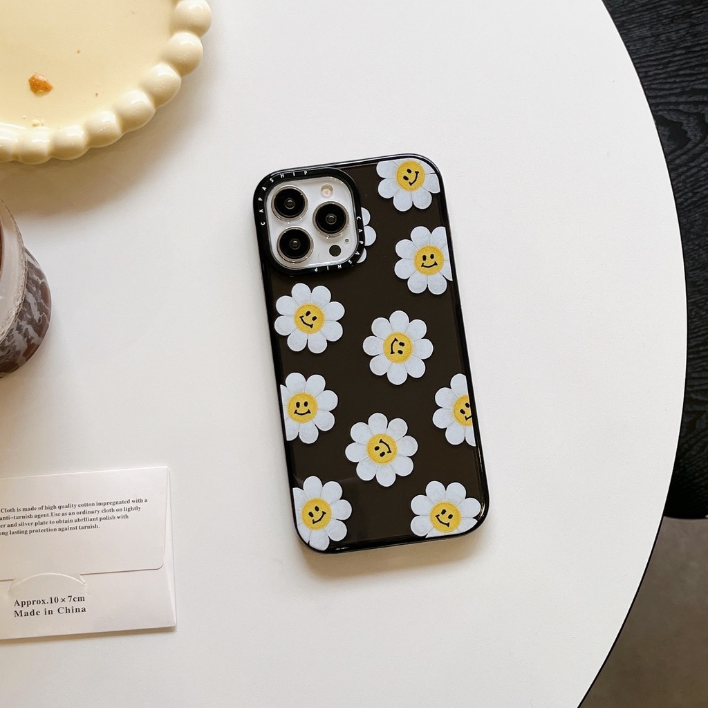 CAPASHIP Giả Thêu Miếng Dán Tình Yêu Hoa Vàng Mặt Nụ Cười Vỏ Mềm Tương Thích Cho iPhone 17 Pro Max Air Plus 16 / 15 / 14 / 13 / 12 / 11 / XR / X / XS / SE / 8 / 7 / 6