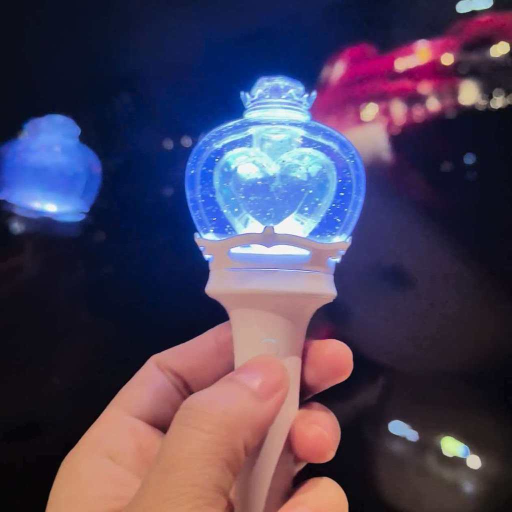 2026 Mới Kpop Idol IVE Mini Light Stick Keyring Ve. Móc khóa đèn khí quyển buổi hòa nhạc 2.0