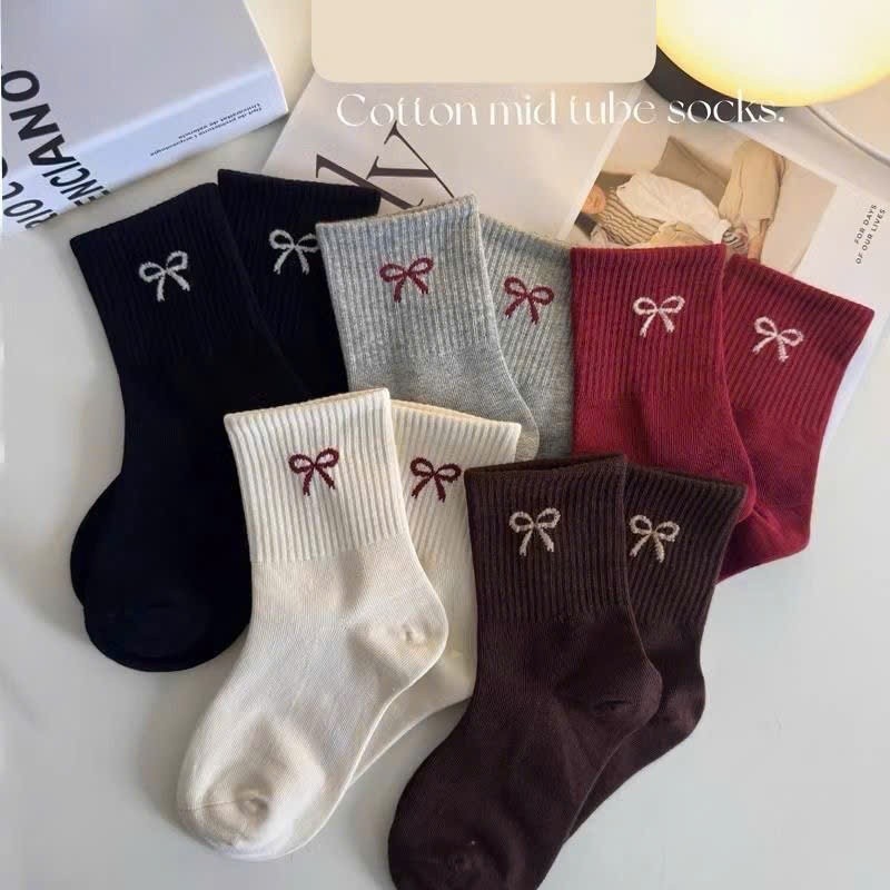 Set 5 đôi Tất cao cổ Nơ Đỏ cho bé Hàn Quốc Chất liệu cotton co giãn tốt – mềm mại, thông thoáng an toàn cho da nhạy cảm