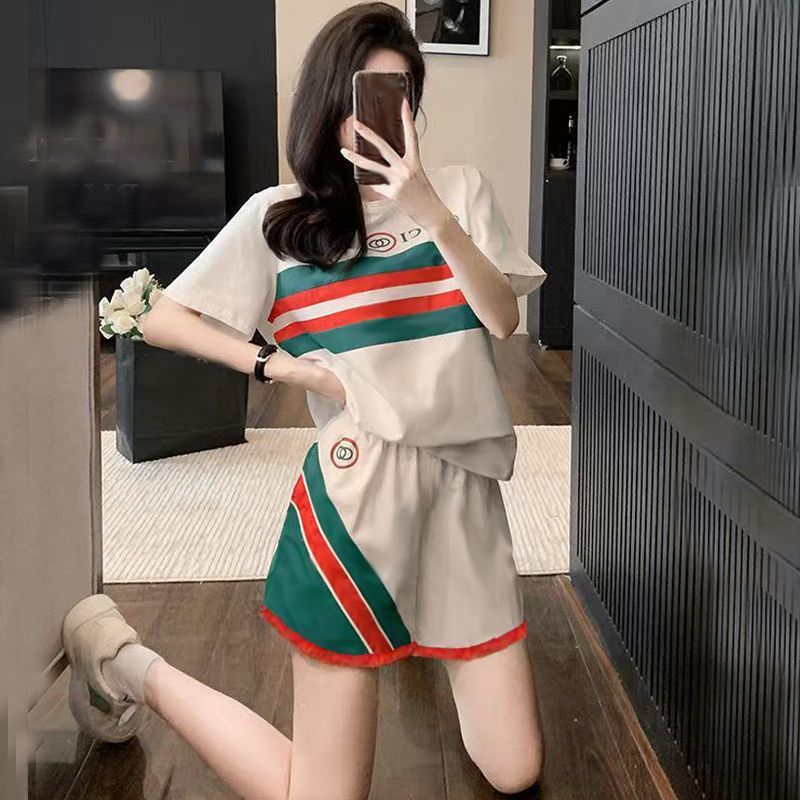 Bộ quần áo nữ mùa hè 2 món, áo ngắn tay, quần ngắn, dáng rộng và tôn dáng, cổ tròn, phong cách thể thao năng động