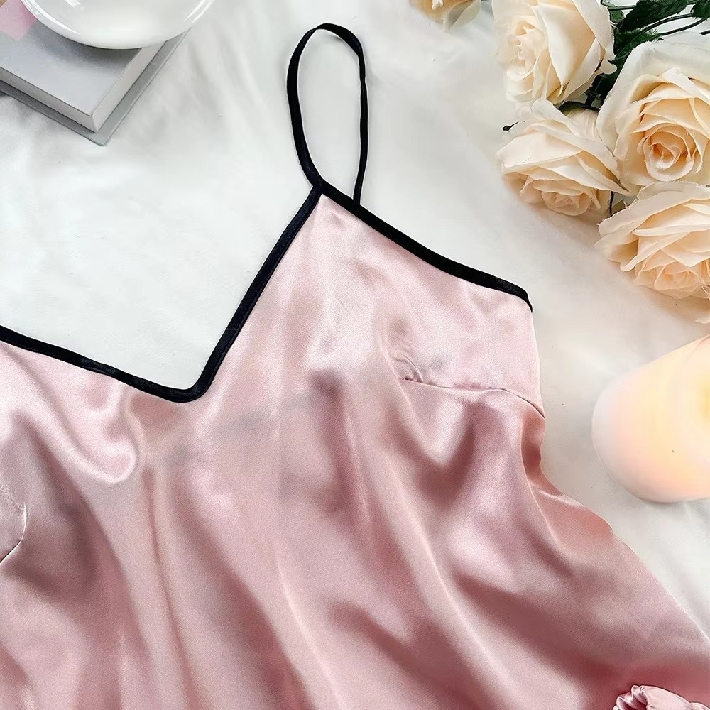 Bộ đồ ngủ hai mảnh nữ cổ chữ V, chất liệu satin lụa mềm mại với ren, thời trang cho hàng ngày