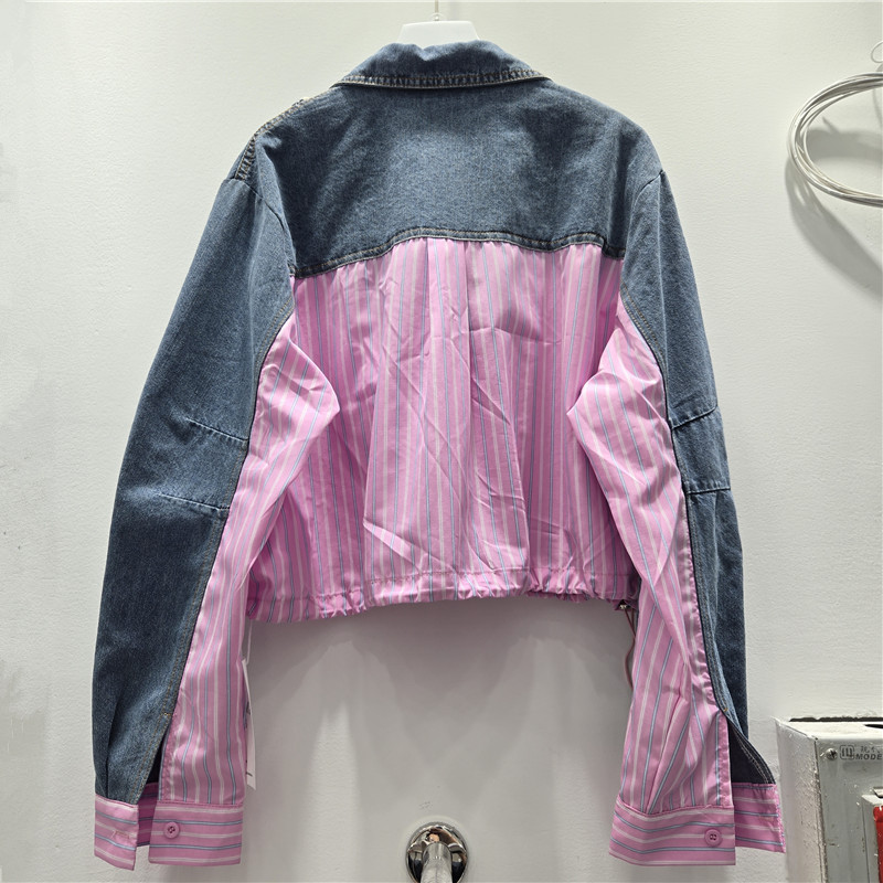 Áo sơ mi denim sọc màu tương phản phong cách châu Âu mới cho đầu xuân