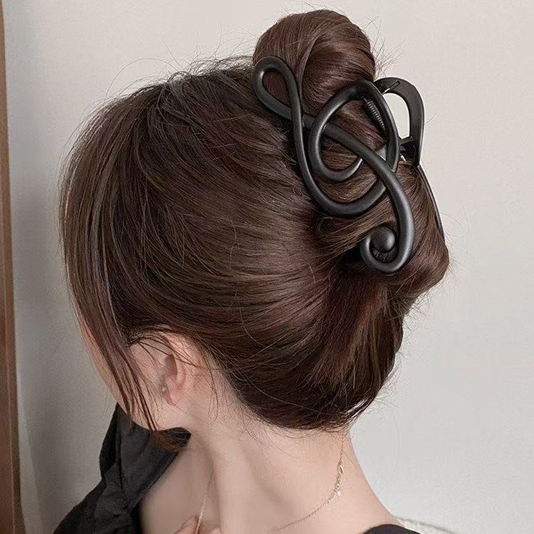 Phụ kiện kẹp tóc cá mập nhiều màu sắc, tinh tế và đa năng