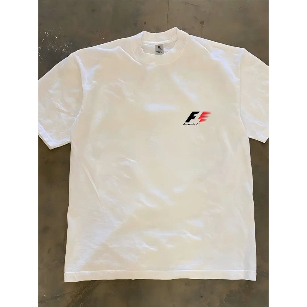 Áo thun unisex style Hàn Quốc, cổ tròn in họa tiết đua lưng, thanh lịch và hiện đại