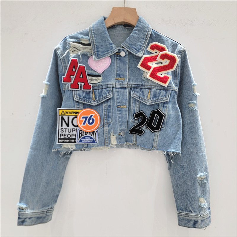 Áo Khoác Denim Phong Cách Retro Xuân Thu Mới với Huy Hiệu Dán Nhãn, Thời Trang Đường Phố