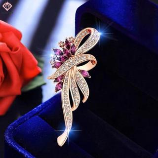 Trâm corsage kim cương tinh tế cao cấp - quà tặng ngày lễ hoàn hảo