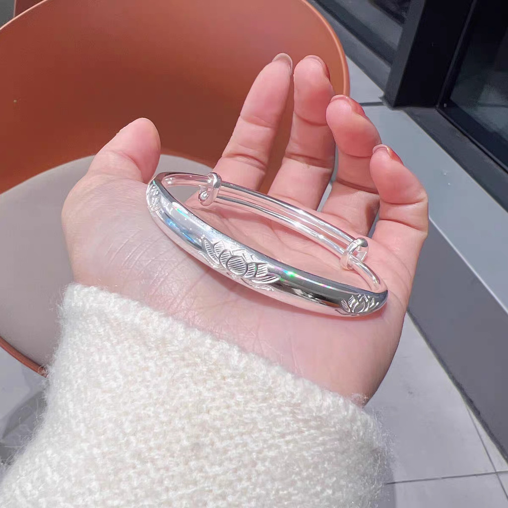 Vòng tay nữ bằng bạc nguyên khối sen thời trang và tối giản