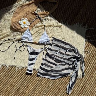 Đồ bơi nữ bikini ba mảnh sọc đen trắng